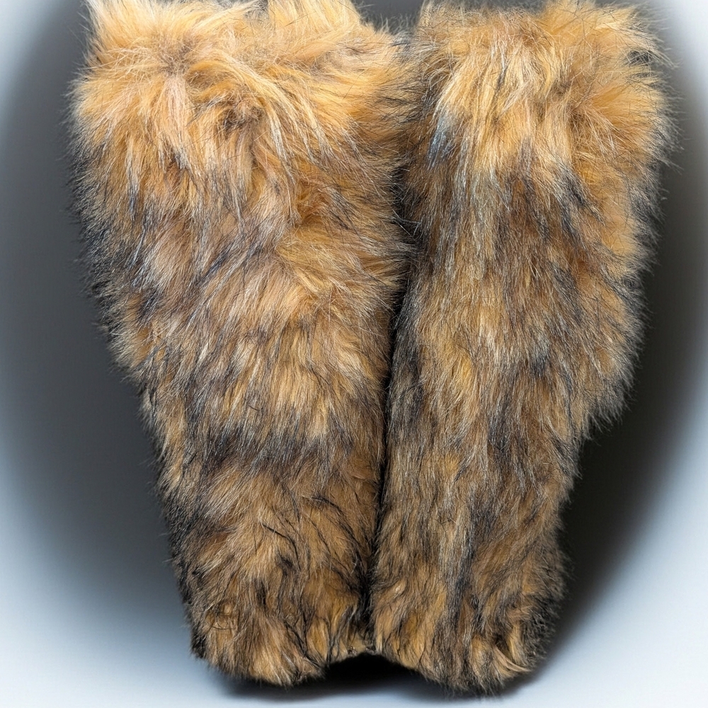 faux fur boots, often referred to as "yeti boots" or "fluffy boots". - Picture 2 of 6